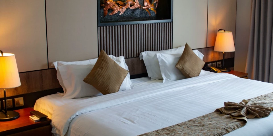 Mindestalter für Hotelreservierung