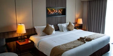 Age to book hotel