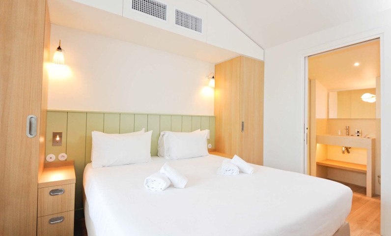Chambre spacieuse hôtel Île de Ré